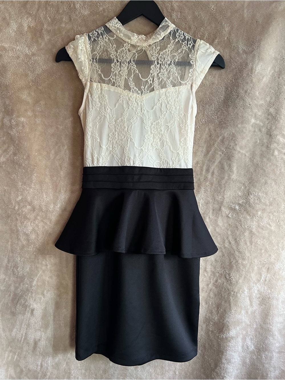 J for Justify Lace Peplum Cocktail Dress Black Ivory Open Back Size Small Mini